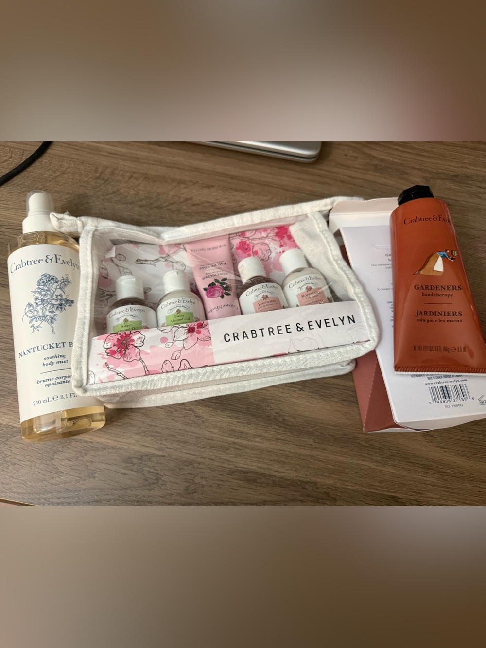 NWT Crabtree & Evelyn Rosewater Bath & Body Gift Set, body mist and hand therapy